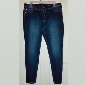 Plus Size Dark Wash Jeans- Skinny